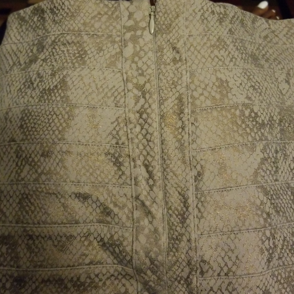 ✔Express Gold Snake Pattern Mini Skirt - Picture 4 of 4